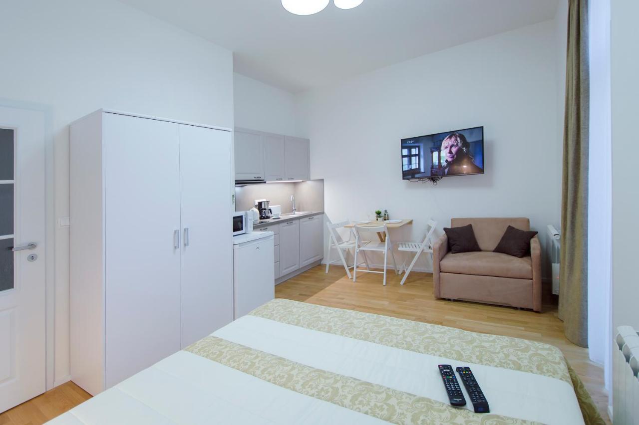 Modern Apartment Pricna 4 Прага Экстерьер фото
