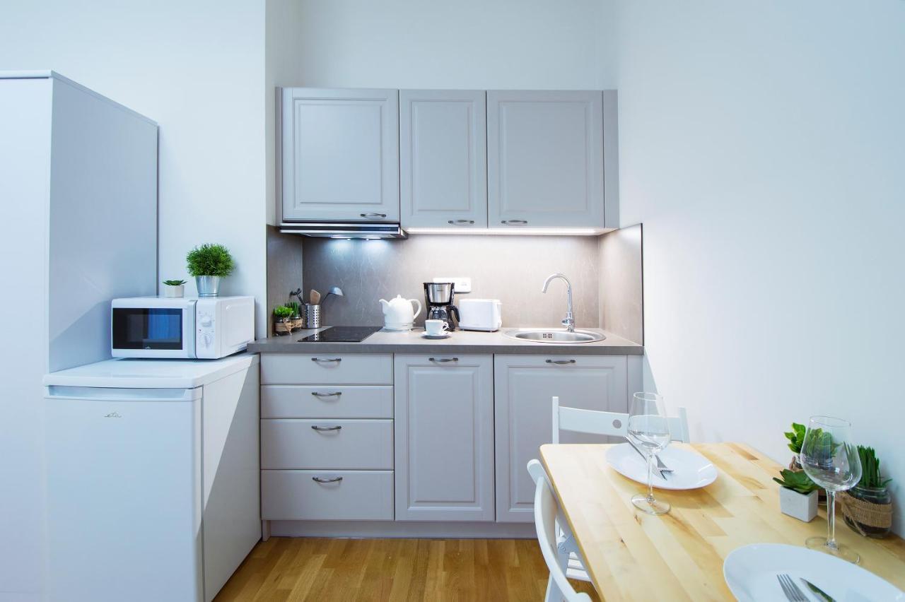 Modern Apartment Pricna 4 Прага Экстерьер фото