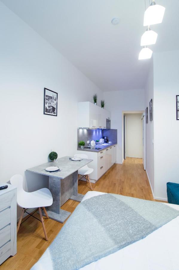 Modern Apartment Pricna 4 Прага Экстерьер фото